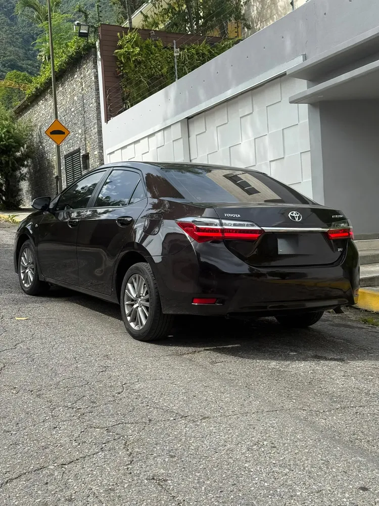 Vista 17 del vehículo: Toyota Corolla