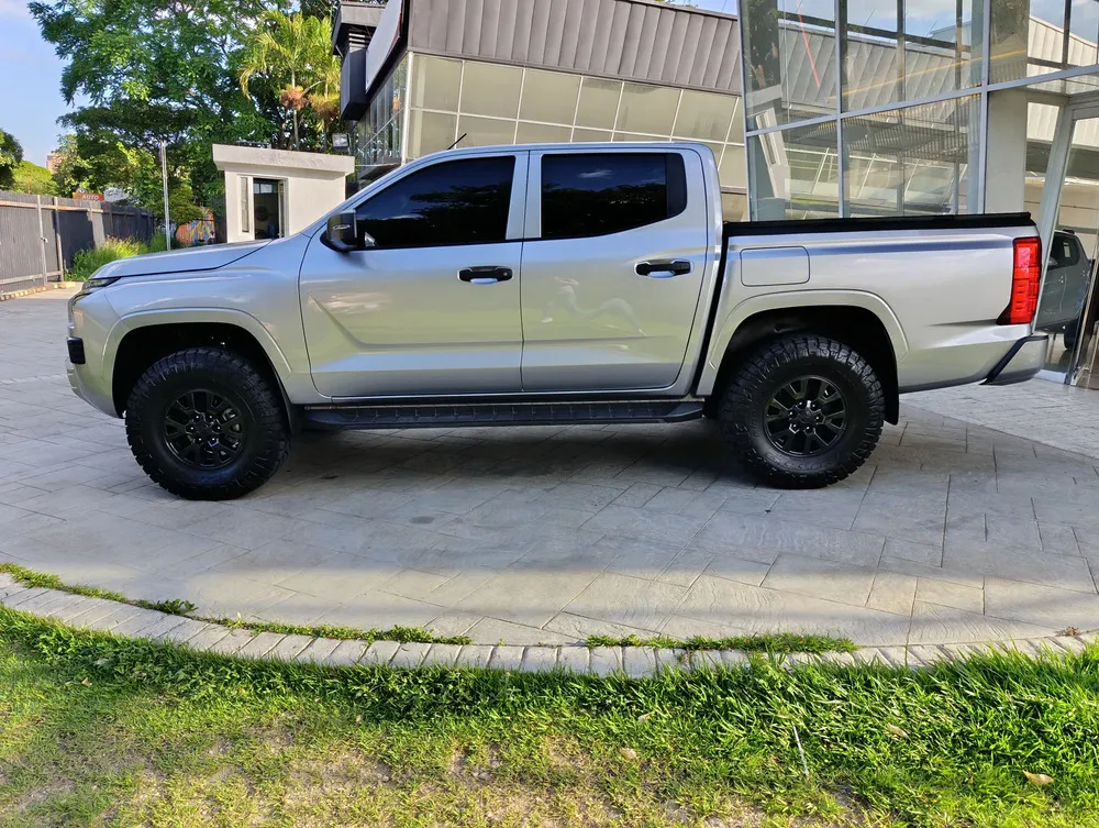 Vista 6 del vehículo: Mitsubishi L200