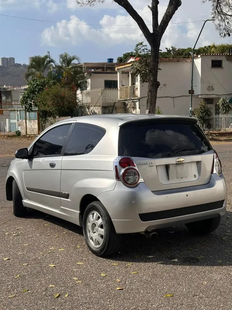 Vista 4 del vehículo: Chevrolet Aveo