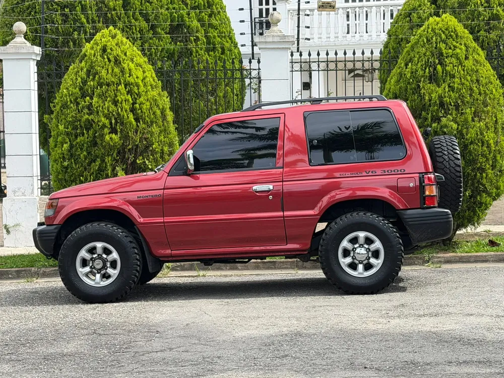 Vista 4 del vehículo: Mitsubishi Montero