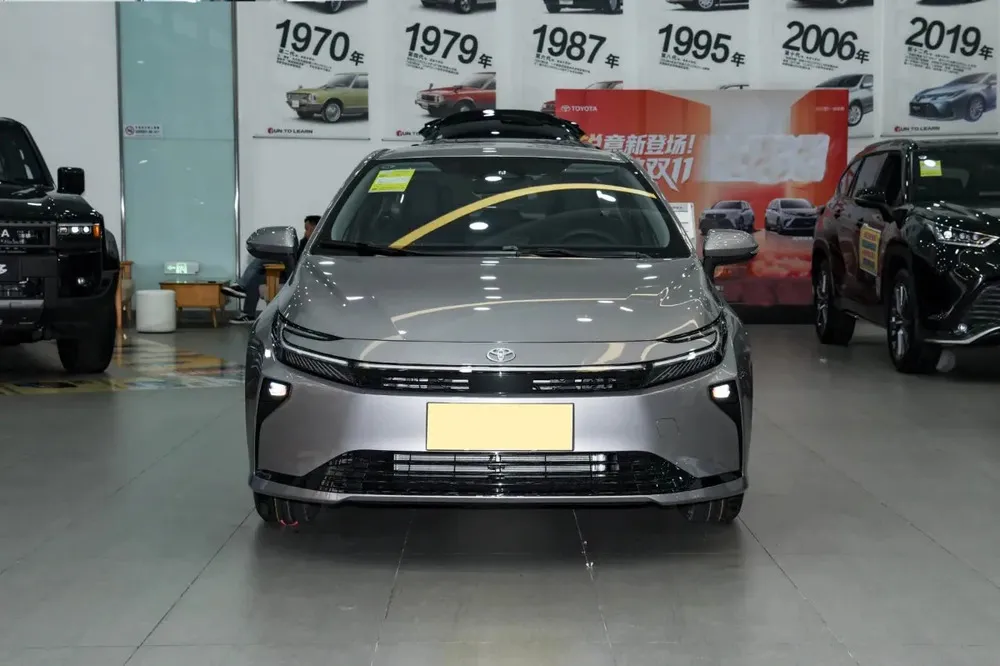 Vista 3 del vehículo: Toyota Corolla
