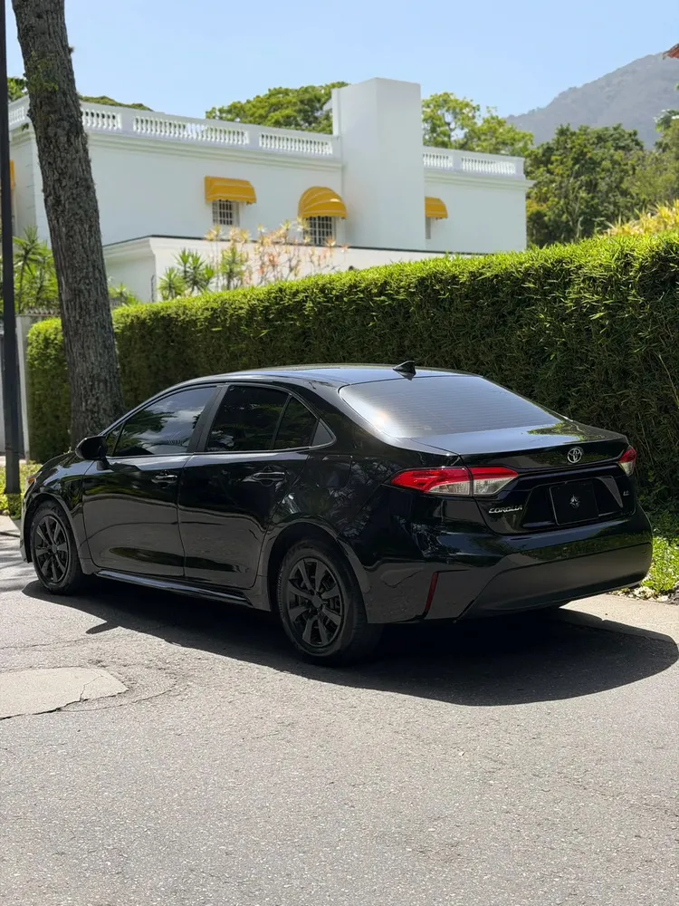 Vista 4 del vehículo: Toyota Corolla