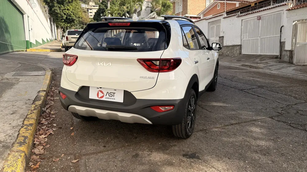 Vista 2 del vehículo: Kia Kx1