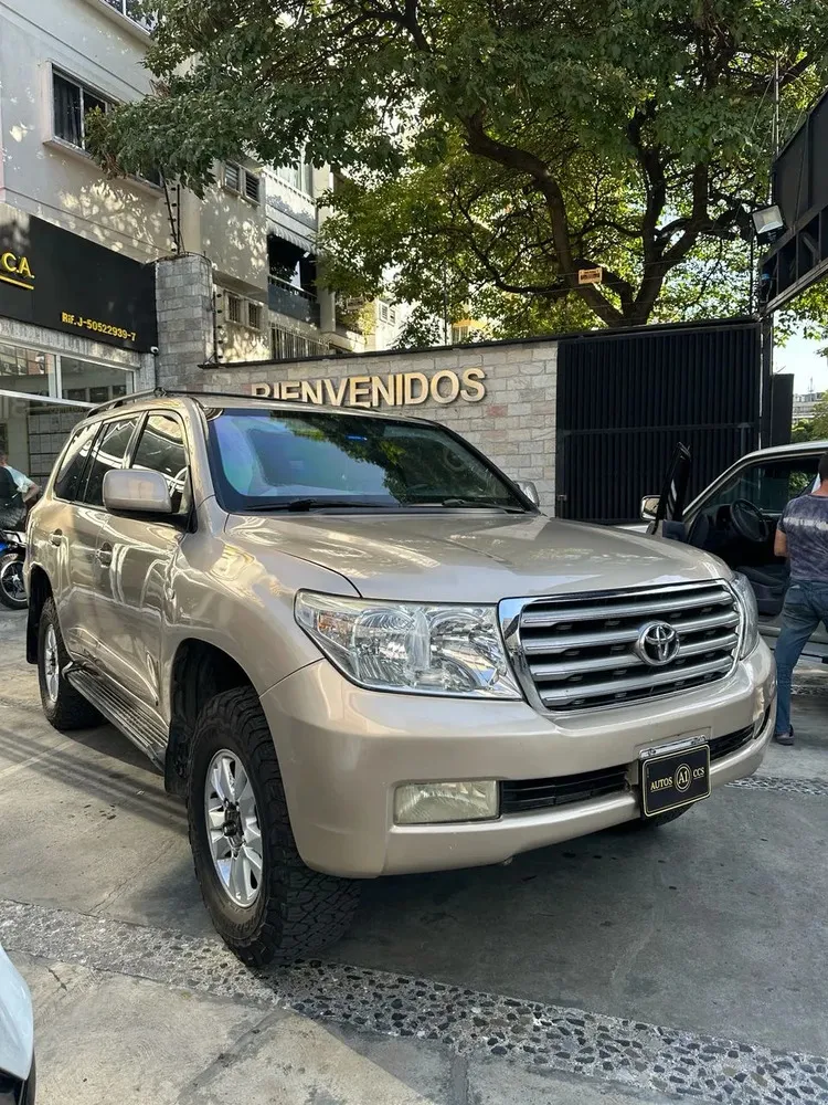 Vista 12 del vehículo: Toyota Land Cruiser