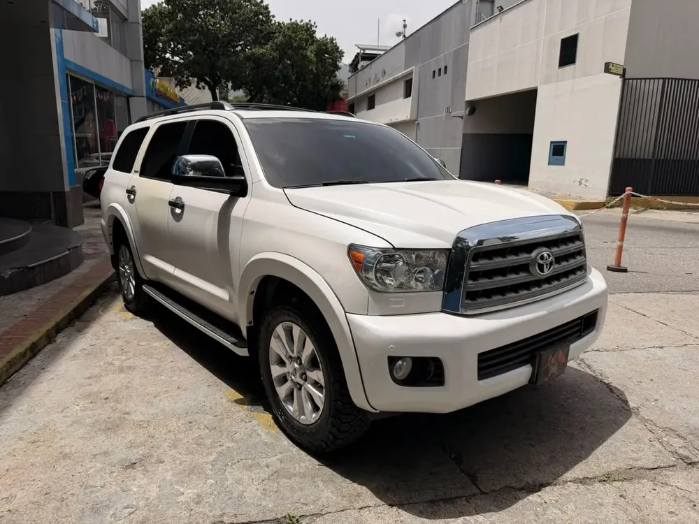 Vista 3 del vehículo: Toyota Sequoia