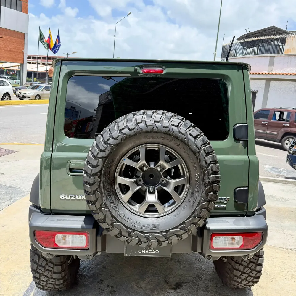 Vista 9 del vehículo: Suzuki Jimny