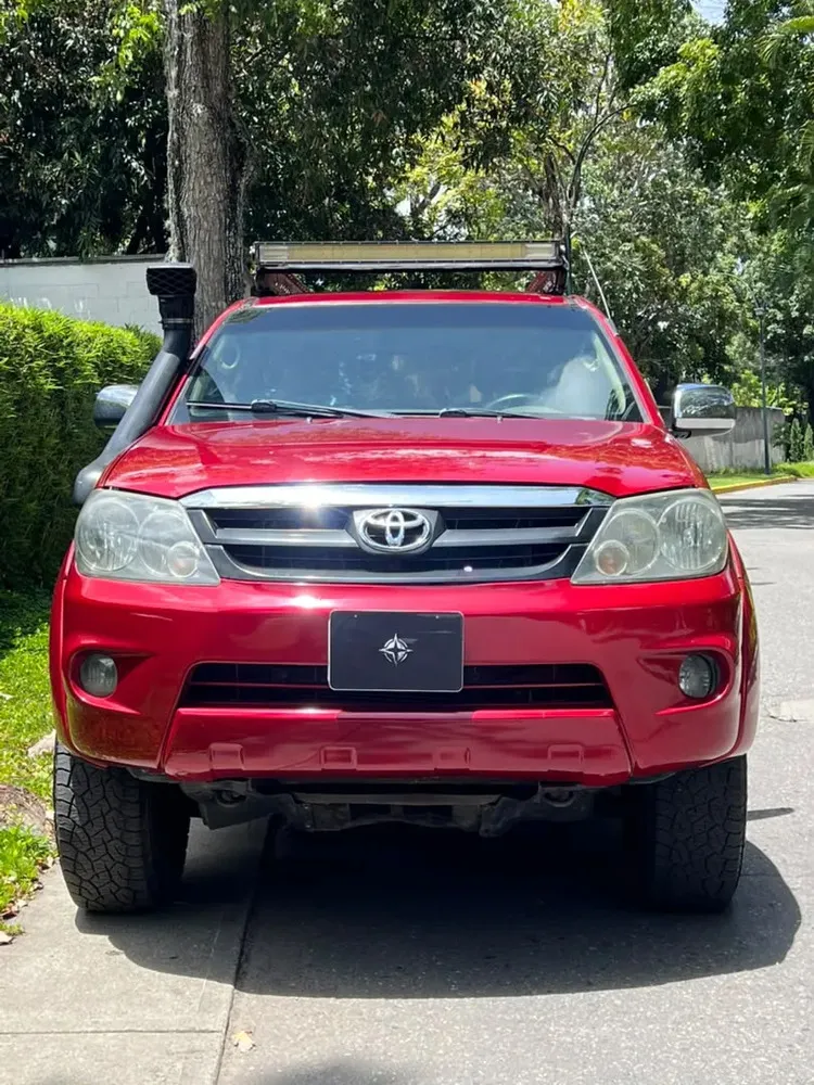Vista 6 del vehículo: Toyota Fortuner