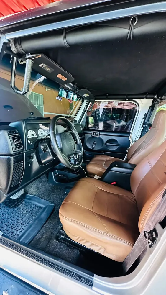 Vista 3 del vehículo: Jeep TJ