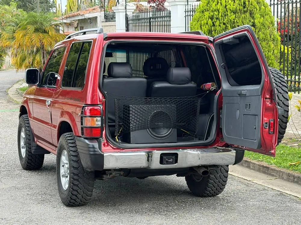 Vista 7 del vehículo: Mitsubishi Montero