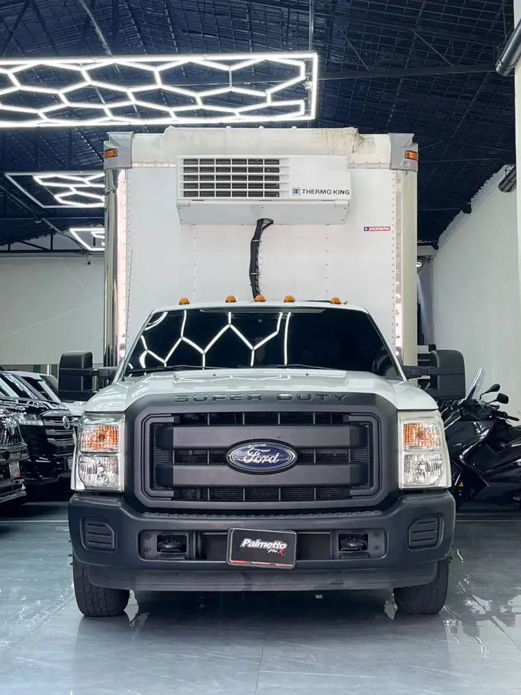 Vista 4 del vehículo: Ford F-350