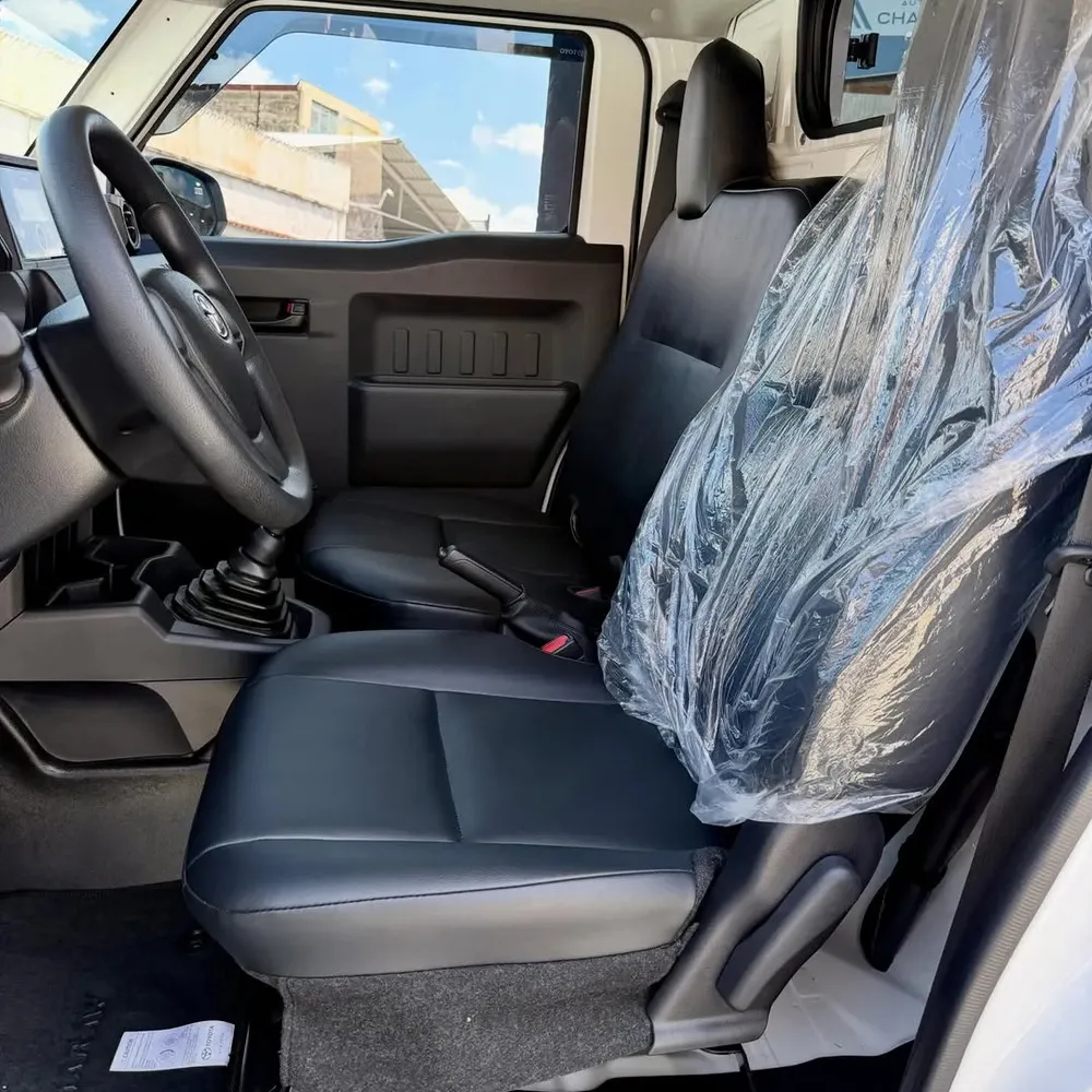Vista 4 del vehículo: Toyota Hilux