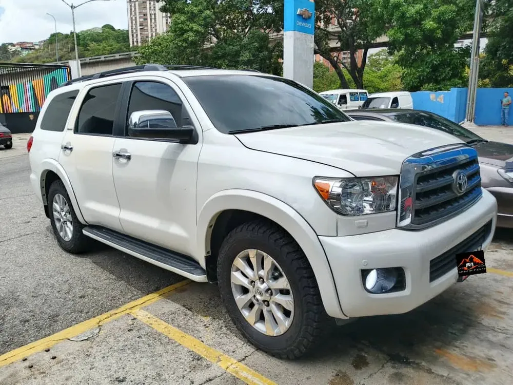 Vista 2 del vehículo: Toyota Sequoia