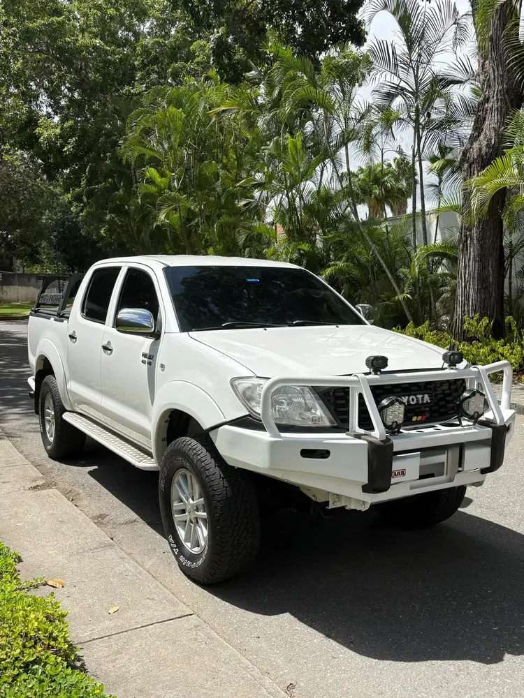 Vista 3 del vehículo: Toyota Hilux