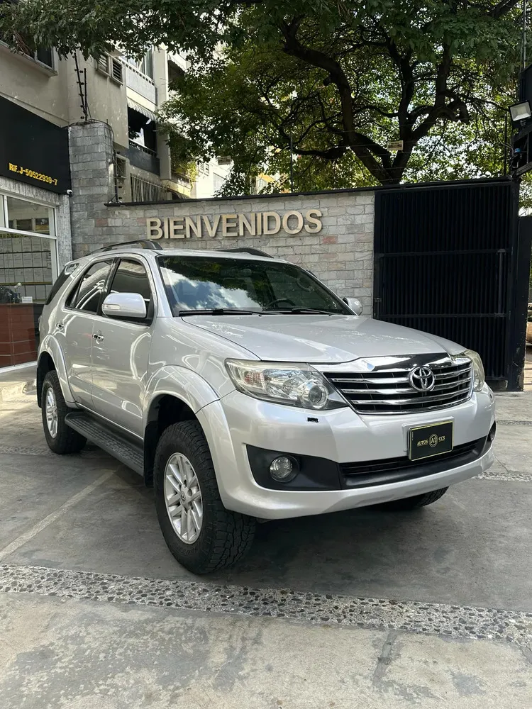 Vista 14 del vehículo: Toyota Fortuner