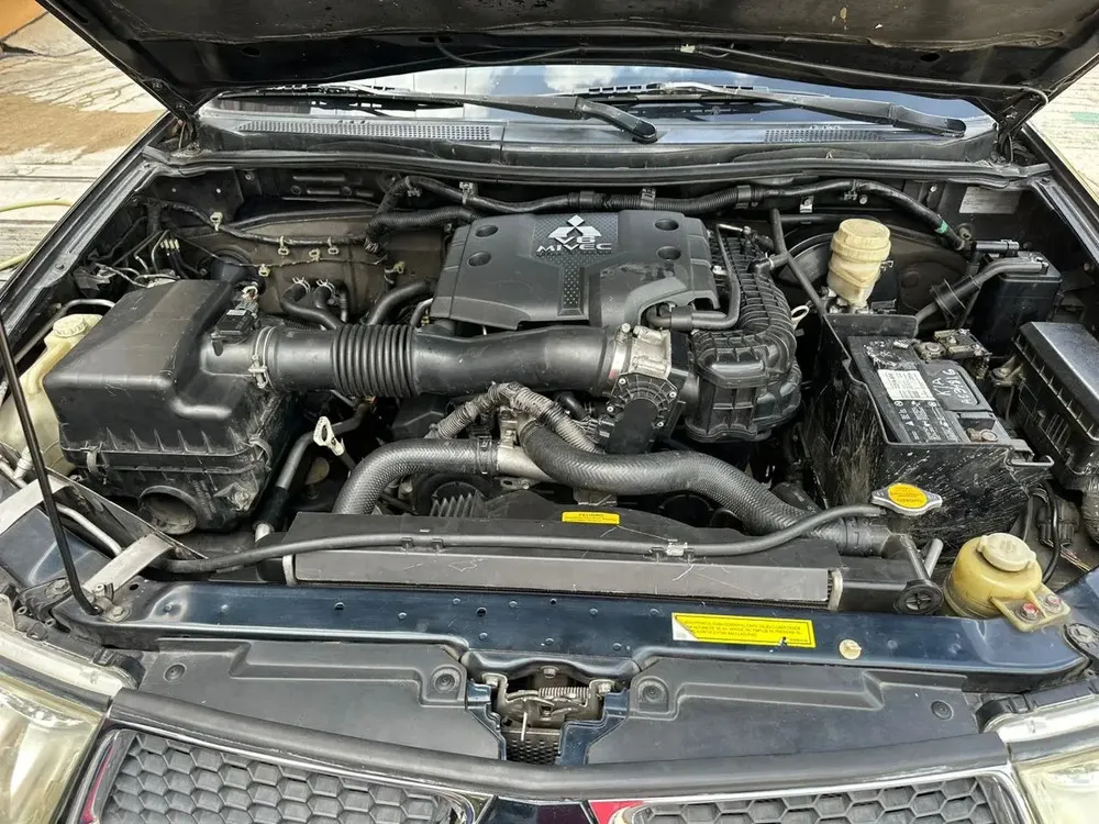 Vista 18 del vehículo: Mitsubishi Montero Sport
