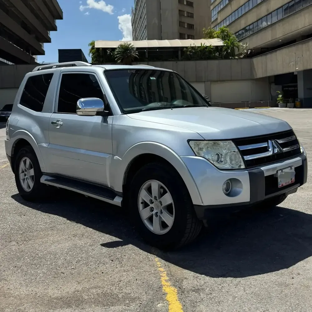 Vista 4 del vehículo: Mitsubishi Montero