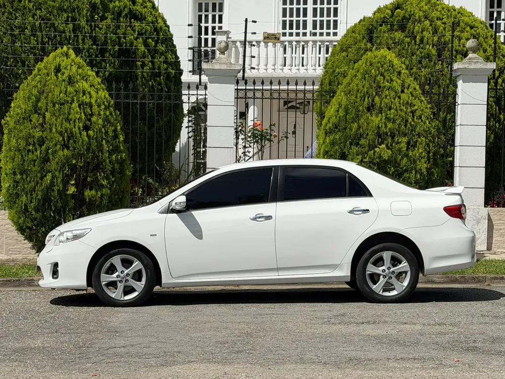 Vista 4 del vehículo: Toyota Corolla