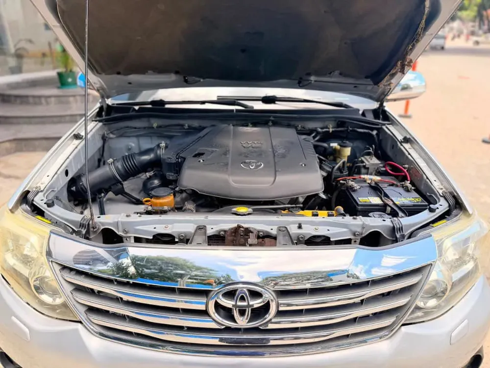 Vista 15 del vehículo: Toyota Fortuner
