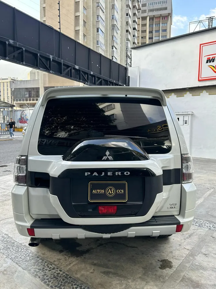 Vista 12 del vehículo: Mitsubishi Montero