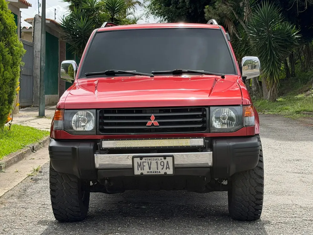 Vista 3 del vehículo: Mitsubishi Montero