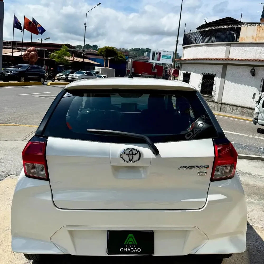 Vista 9 del vehículo: Toyota Agya