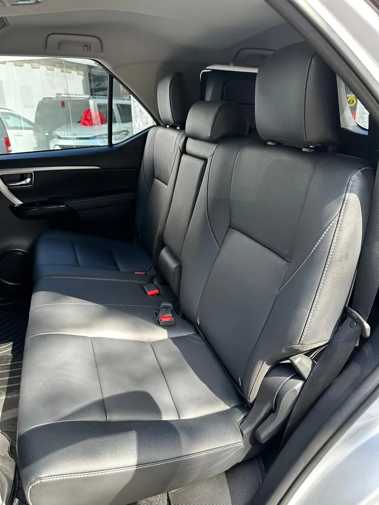 Vista 6 del vehículo: Toyota Fortuner