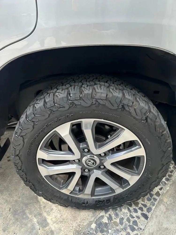 Vista 10 del vehículo: Toyota Land Cruiser