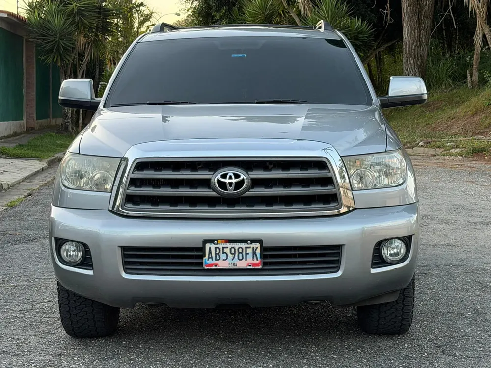 Vista 10 del vehículo: Toyota Sequoia