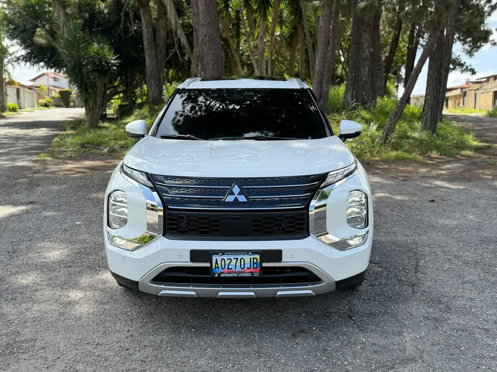 Vista 3 del vehículo: Mitsubishi Outlander