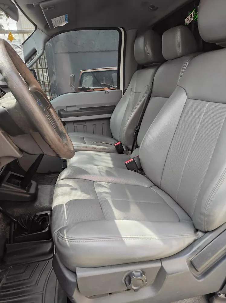 Vista 7 del vehículo: Ford F-350