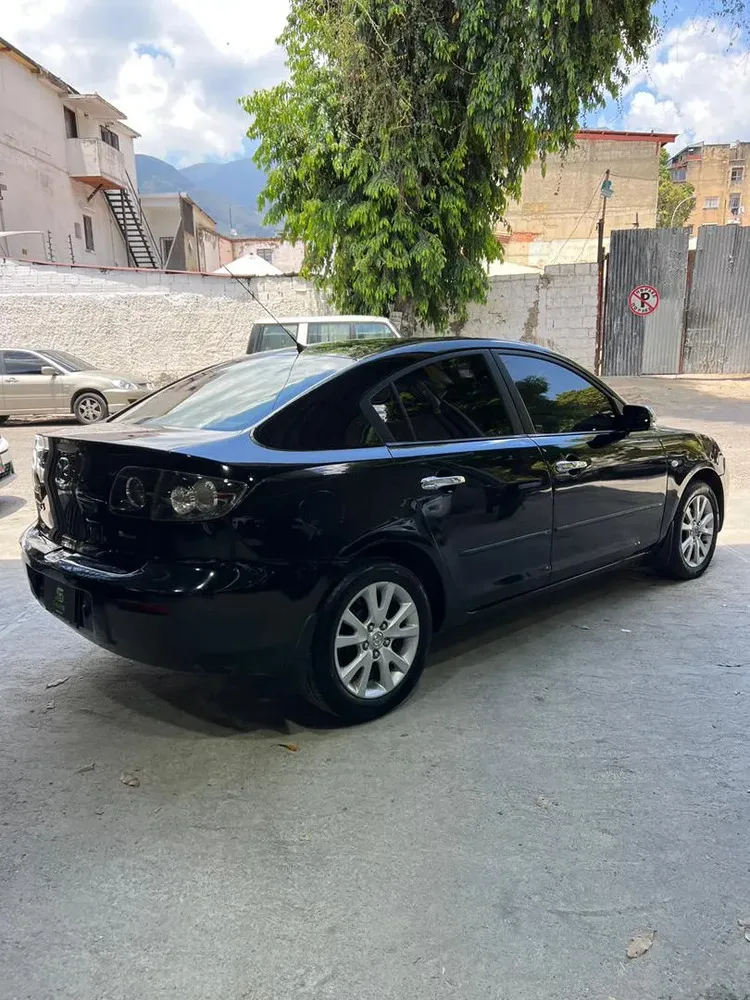 Vista 4 del vehículo: Mazda 3