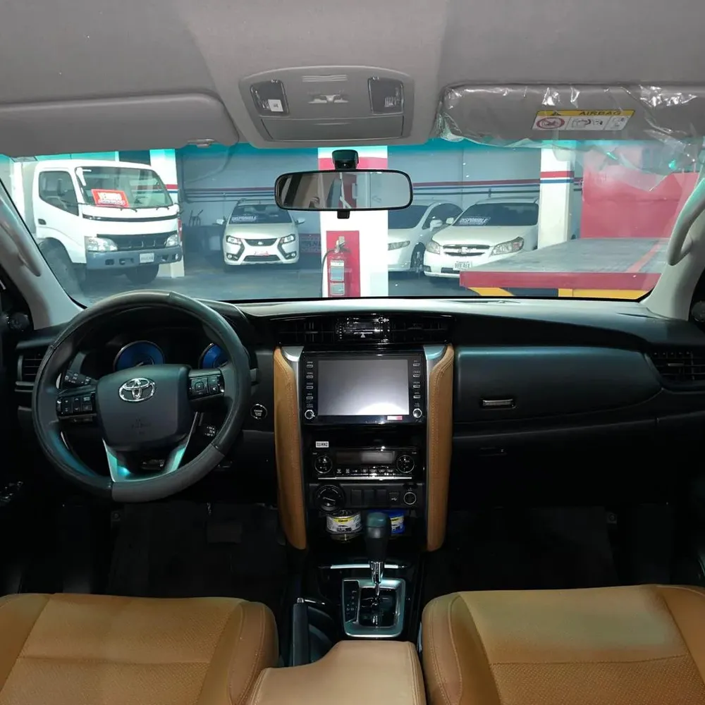 Vista 11 del vehículo: Toyota Fortuner