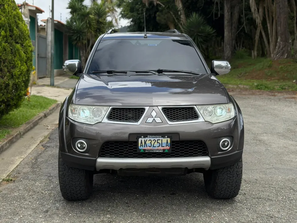 Vista 3 del vehículo: Mitsubishi Montero