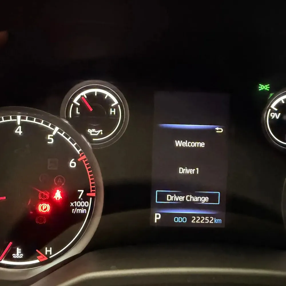 Vista 8 del vehículo: Toyota LC300
