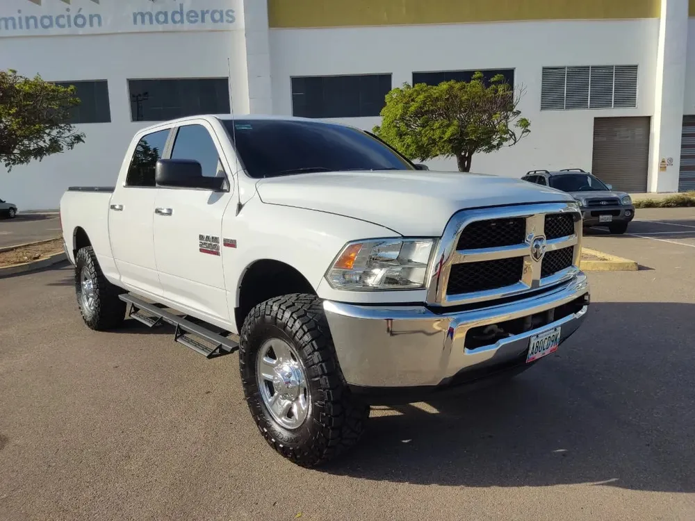 Vista 4 del vehículo: Dodge Ram