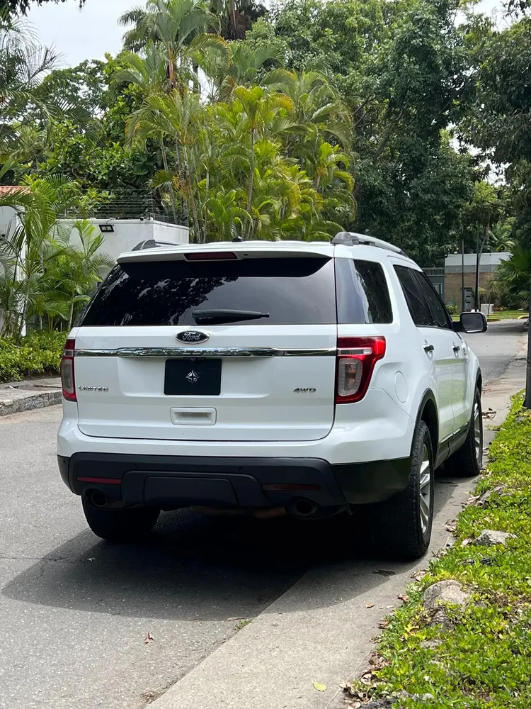 Vista 6 del vehículo: Ford Explorer