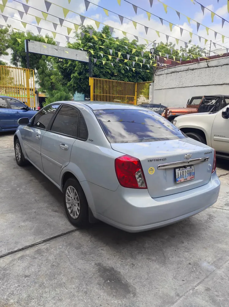 Vista 4 del vehículo: Chevrolet Optra