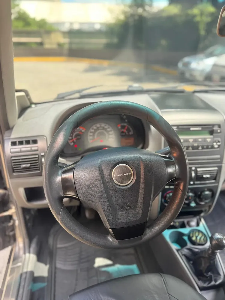 Vista 6 del vehículo: Dodge Forza