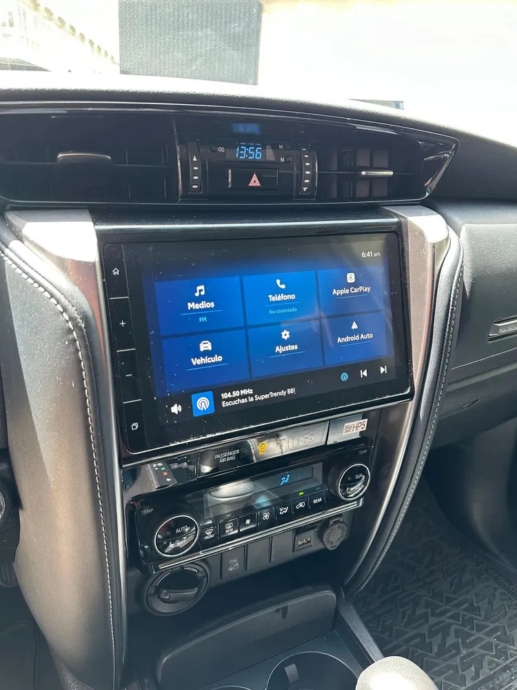 Vista 8 del vehículo: Toyota Fortuner