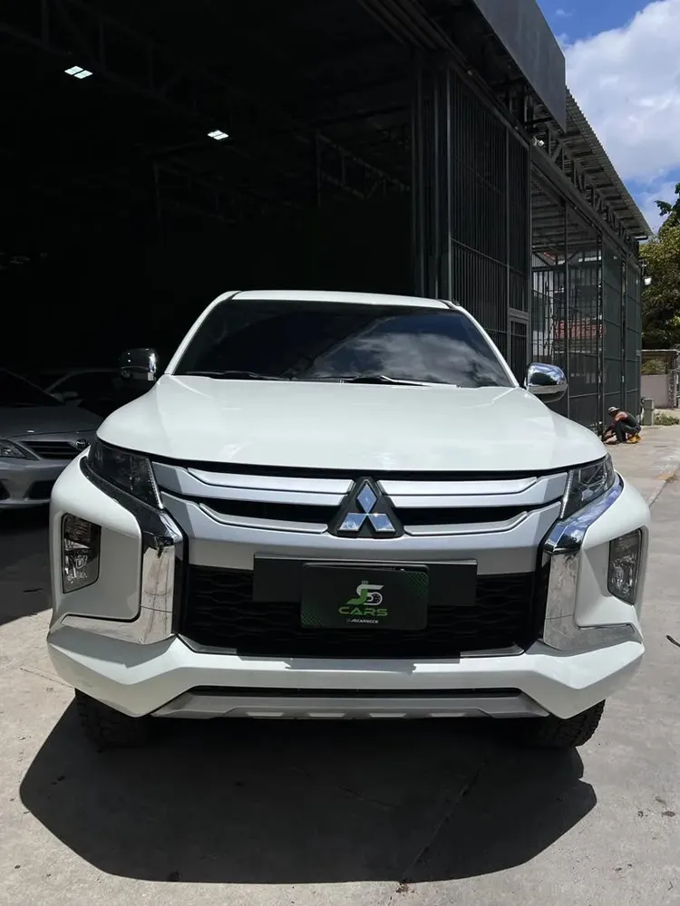 Vista 2 del vehículo: Mitsubishi L200
