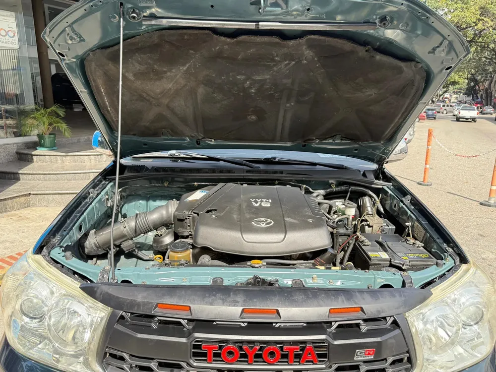 Vista 8 del vehículo: Toyota Fortuner