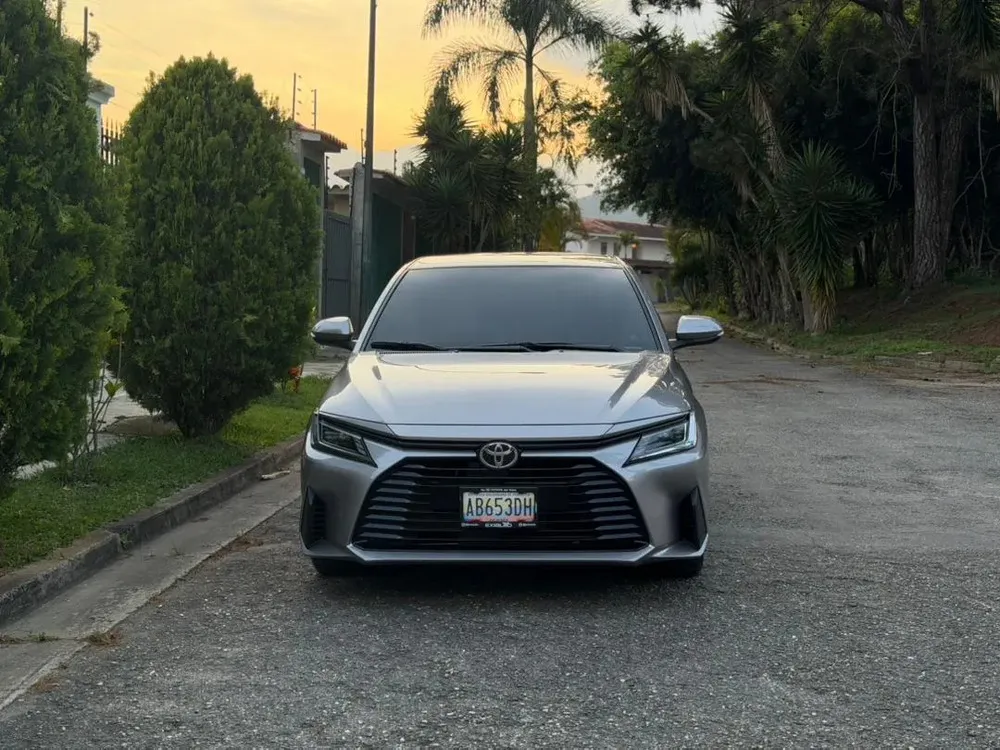 Vista 4 del vehículo: Toyota Yaris