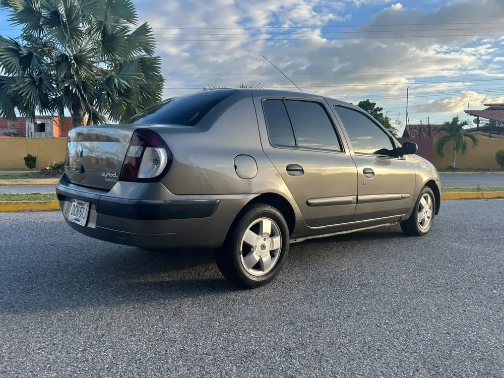 Vista 2 del vehículo: Renault Symbol