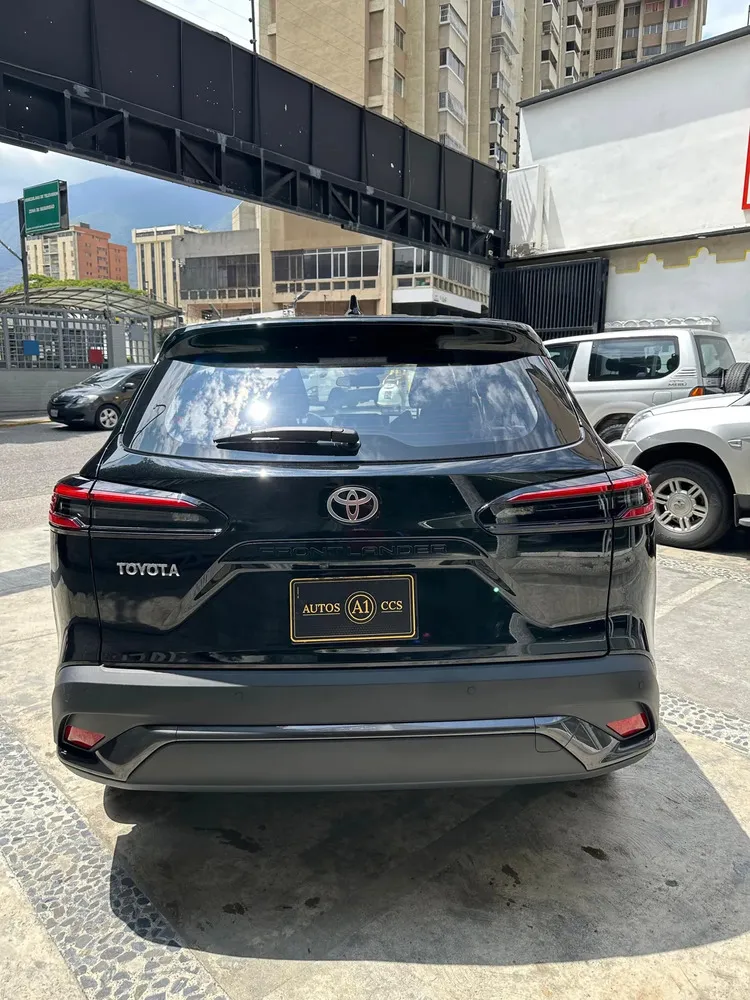 Vista 3 del vehículo: Toyota Frontlander