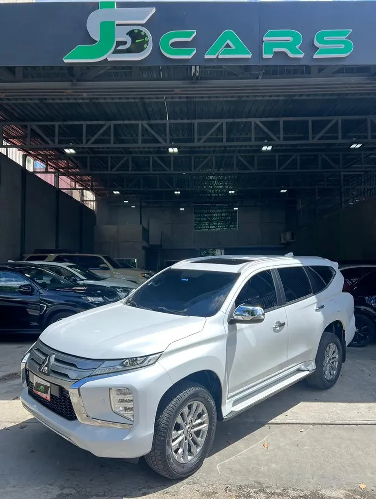 Mitsubishi Pajero 2020 - Vista principal