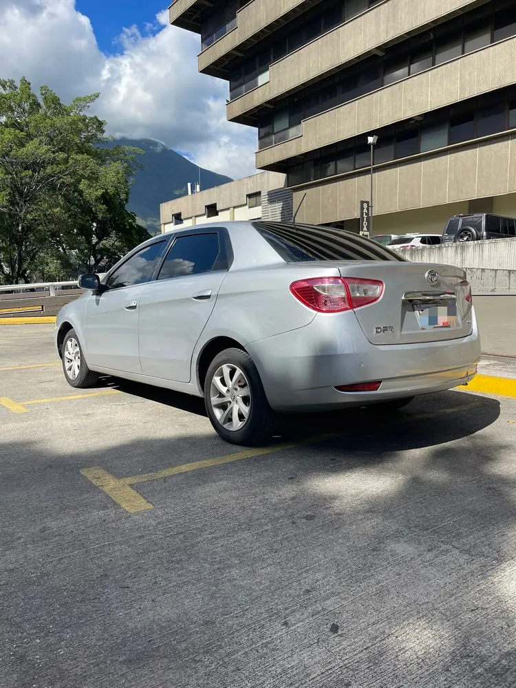 Vista 3 del vehículo: Donfeng S20