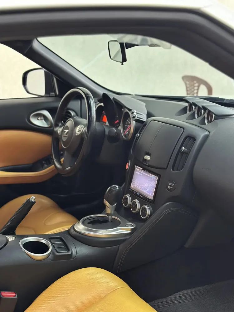 Vista 6 del vehículo: Nissan 370