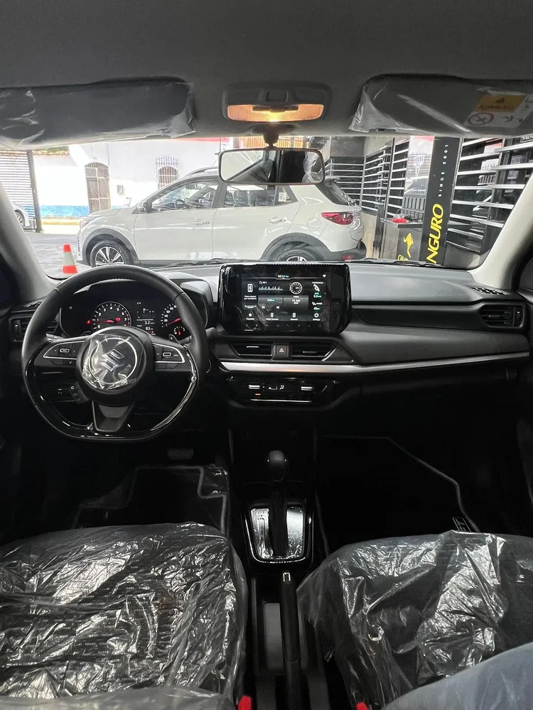 Vista 4 del vehículo: Suzuki Swift