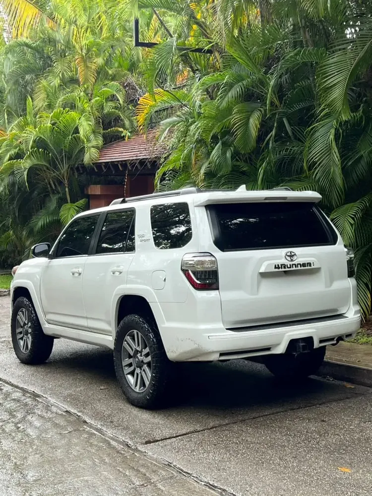 Vista 9 del vehículo: Toyota 4runner