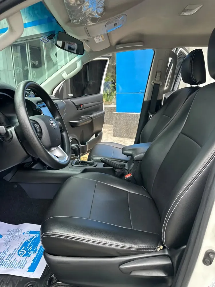 Vista 10 del vehículo: Toyota Hilux
